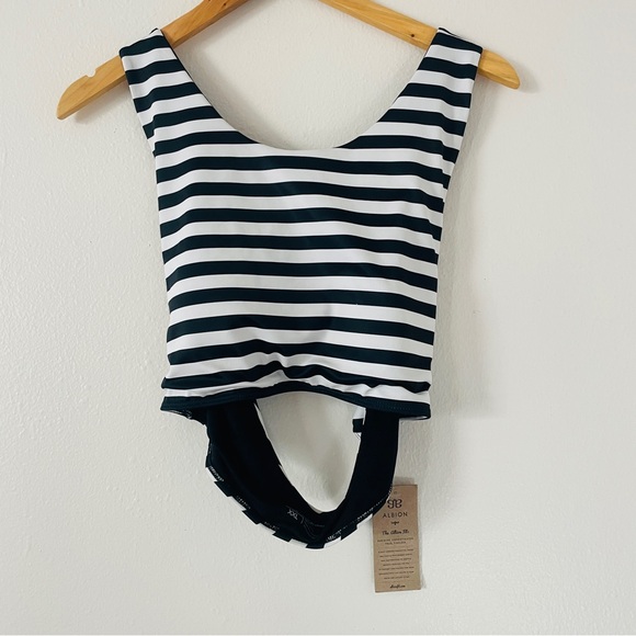 NWT Albion Hang Ten Game Changer Swim Crop Bathing Suit Black & White Stripes - Picture 4 of 6